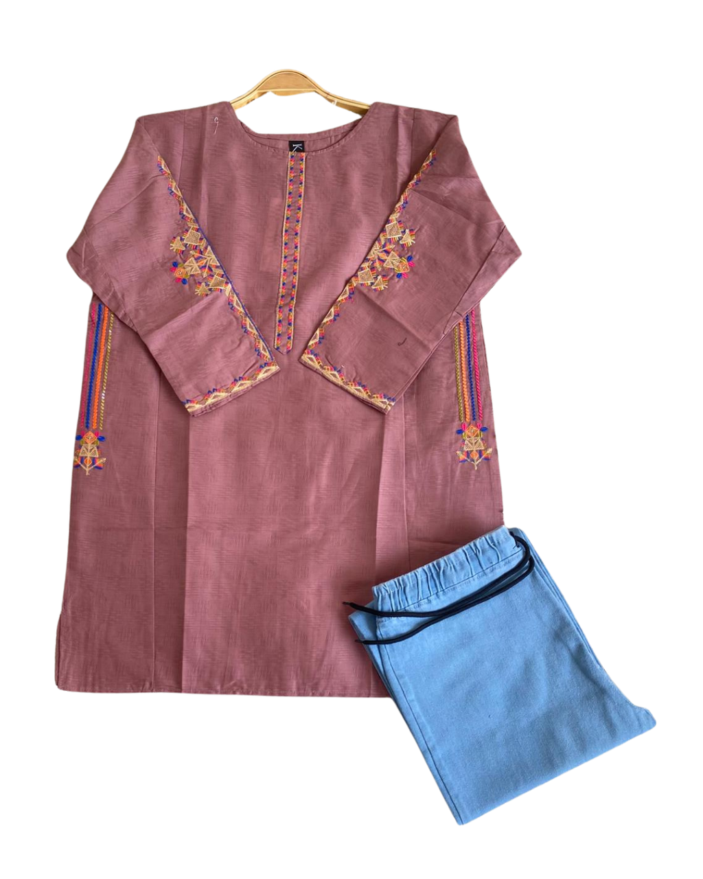 summer Cotton  Embroided Top with baggy jeans✨ Price